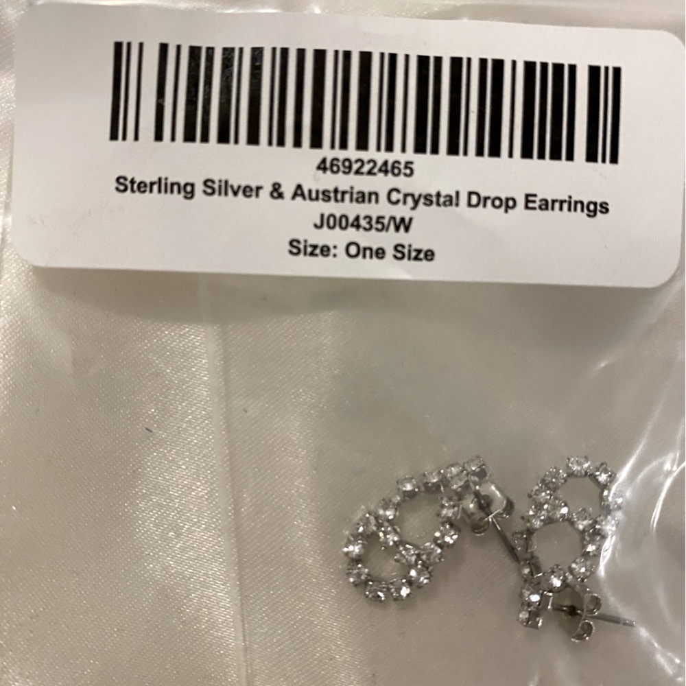 NWT Small Austrian Crystal Drop Earrings
